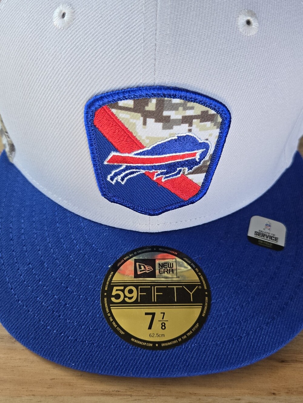 New Era Men's Buffalo Bills Salute to Service 59FIFTY Fitted Hat Size 7 7/8 Camo